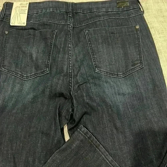 NWT SEVEN7 HIGH RISE BOOT JEAN - Picture 10 of 11